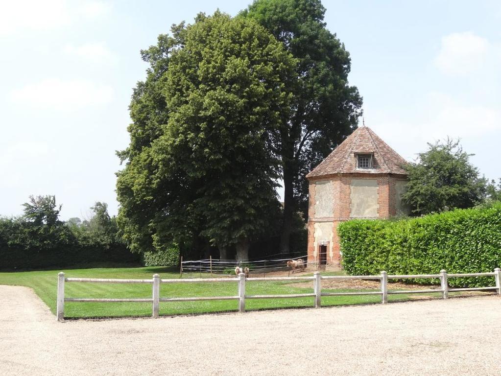 Chateau De Maillot Bonneville-la-Louvet Ngoại thất bức ảnh